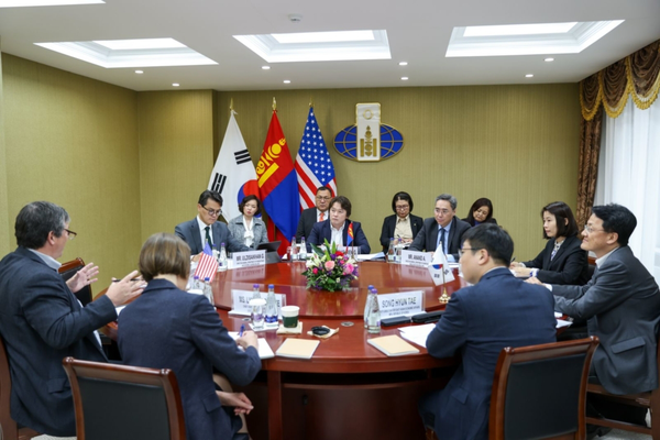 First Tripartite Meeting of Mongolia, Republic of Korea and USA Held