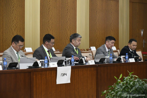 The public hearing to analyse drug availability, drug prices and causes of their increase, drug registration and quality control, was held at the Parliament House for three days on 15-17 April.