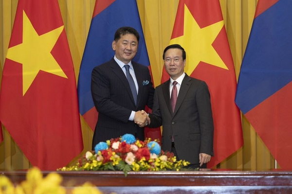 President of Mongolia U.Khurelsukh visits Vietnam