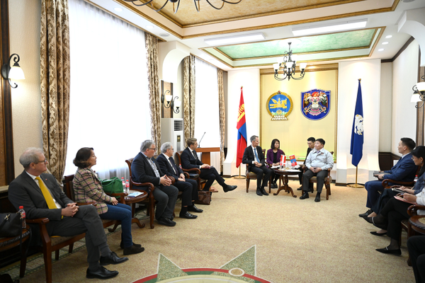 Austrian trade delegation  met the Governor of the Capital City and Mayor of Ulaanbaatar