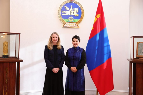 Foreign Minister Receives British Ambassador to Mongolia